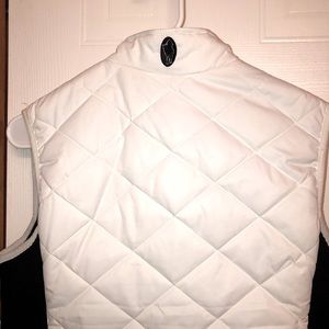 Black and White Vest W/Zip